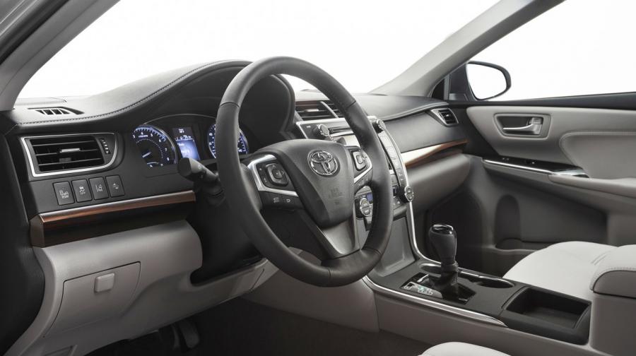  Toyota Camry 2015 года  (фото 55 из 78)